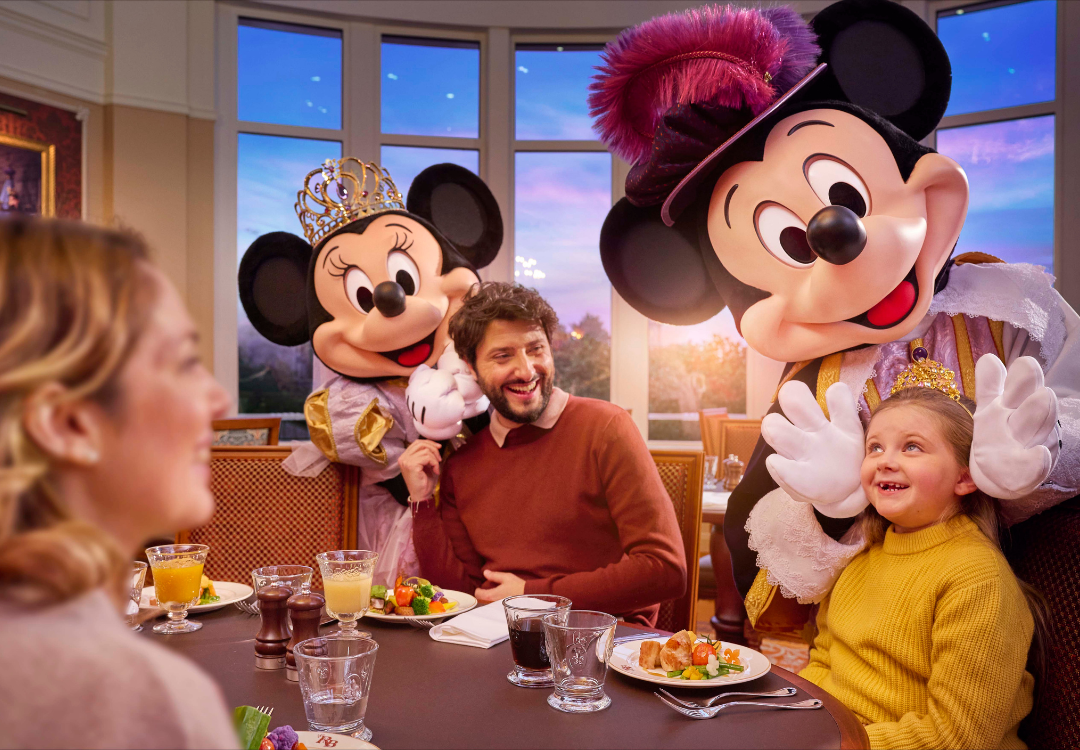 MagicBreaks Disney Character Dining carousel banner